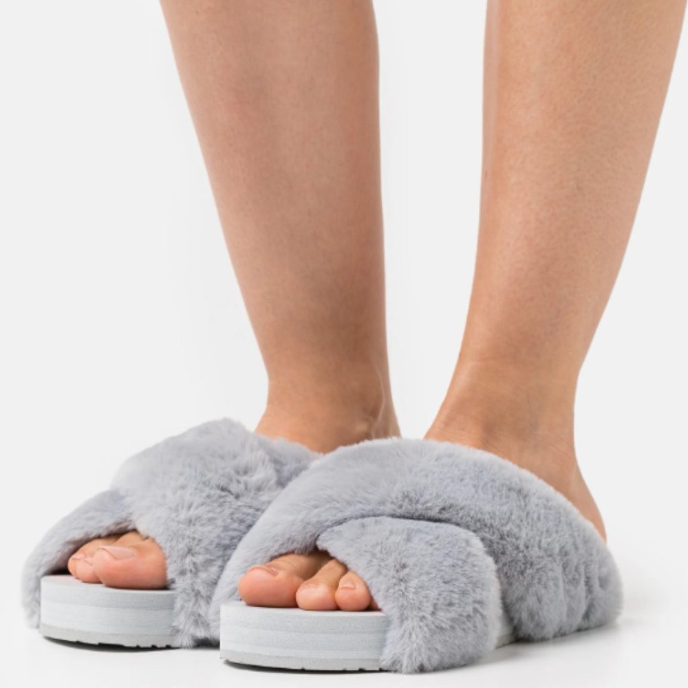 TOMS Women's Susie EVA Fuzzy Slide Slipper Mid Gray Size 7‎